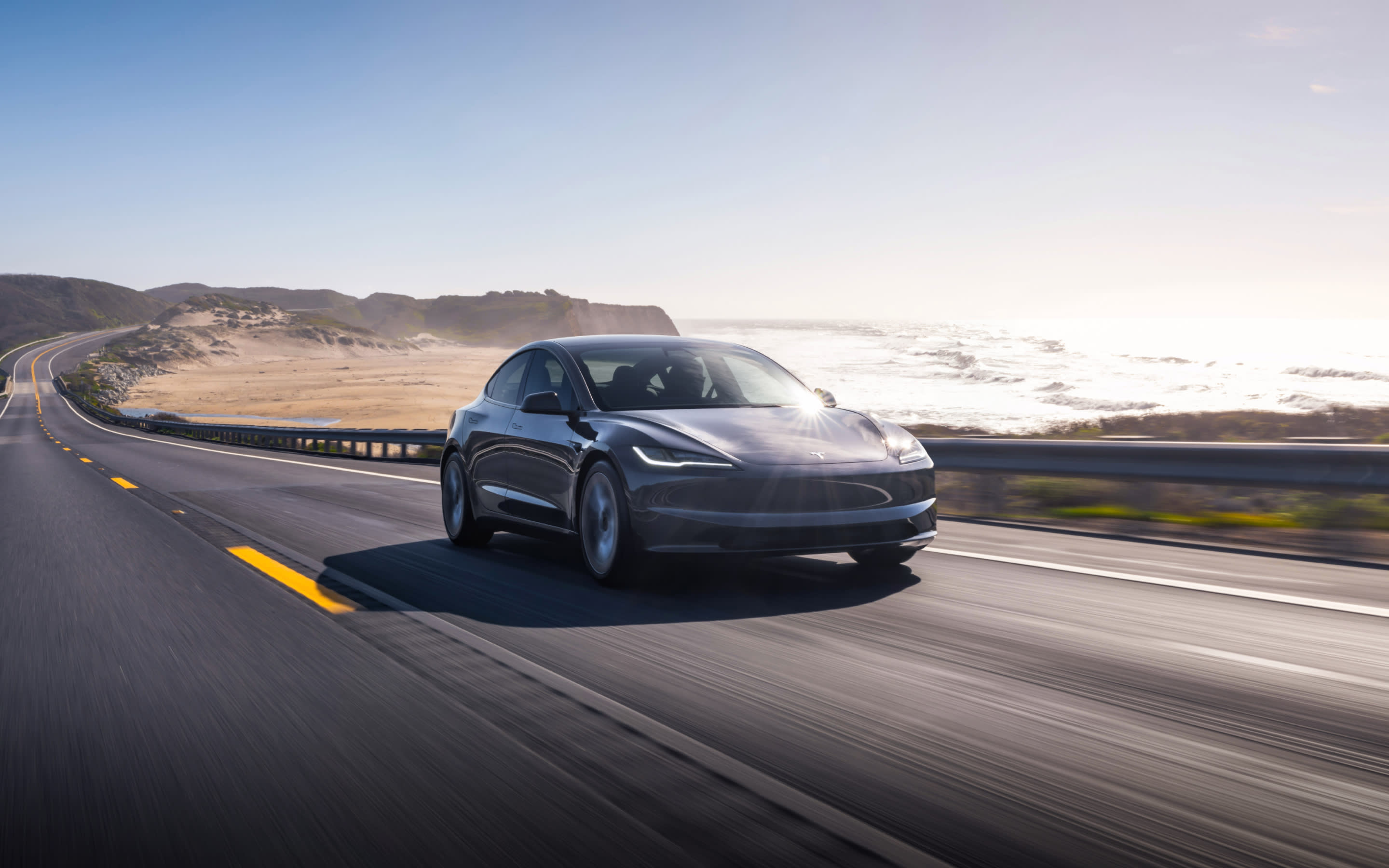 Tesla Model 3 - Silver Metallic